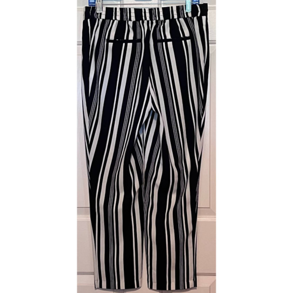 Adrienne Vittadini Women's Black White Striped Pants Size 6 26" Inseam x 15"
